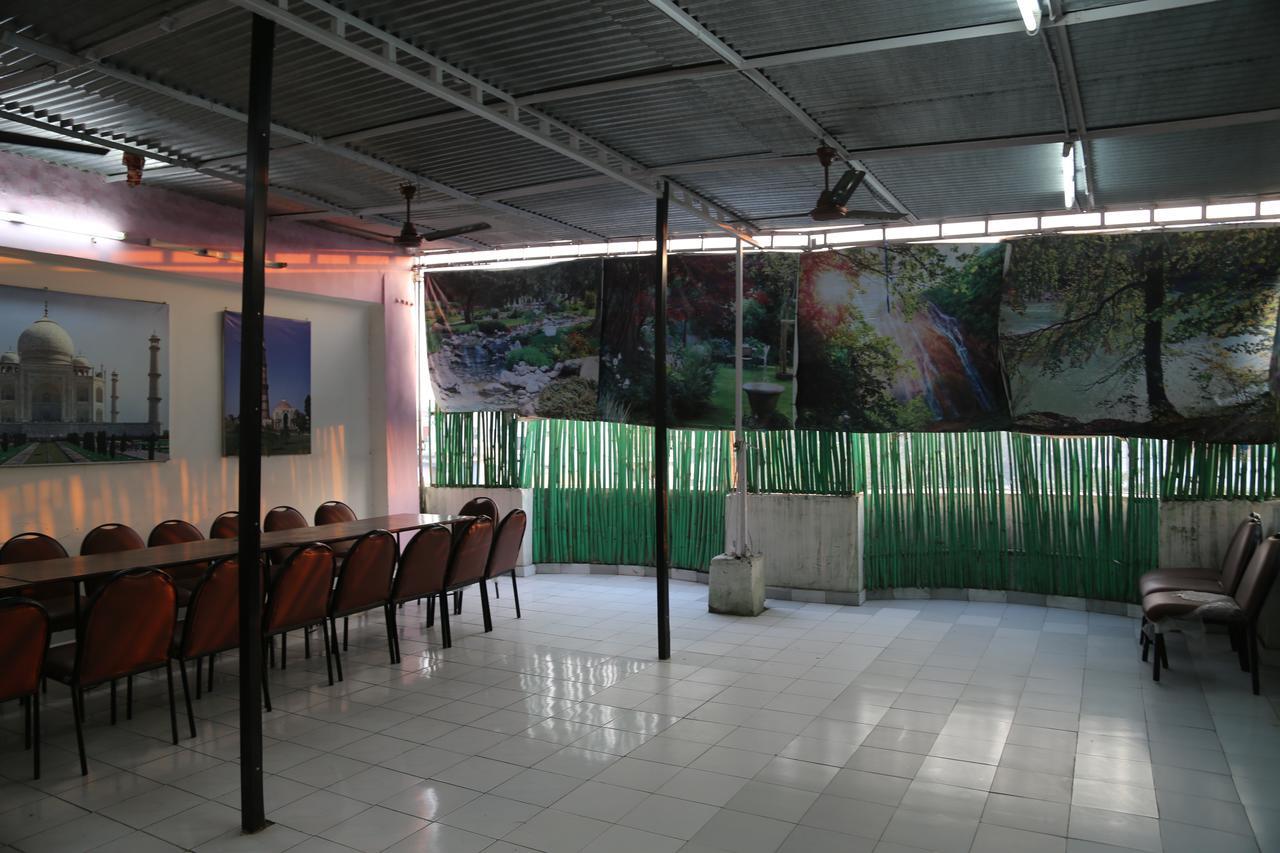Guest house A Orchid Garden New Delhi